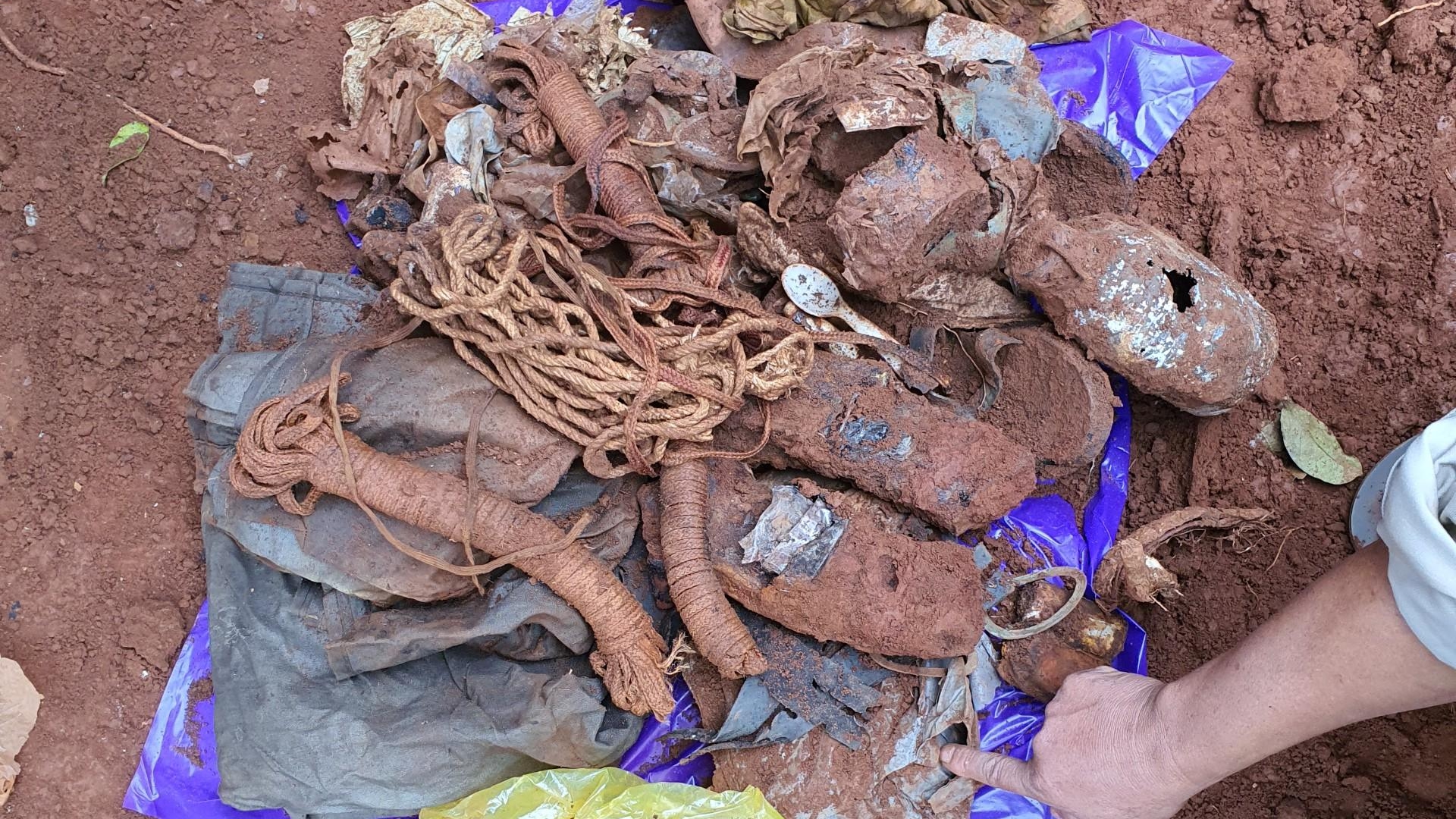 Tóm lại, việc phát hiện hài cốt liệt sĩ cùng các di vật bí ẩn tại Quảng Trị là một sự kiện mang nhiều ý nghĩa