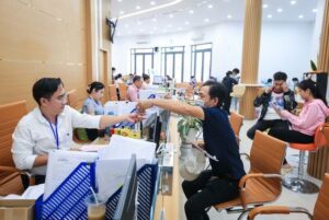 Nghị quyết 76/2025/UBTVQH15 đã tạo ra những chính sách tích cực về tiền lương và phụ cấp cho cán bộ