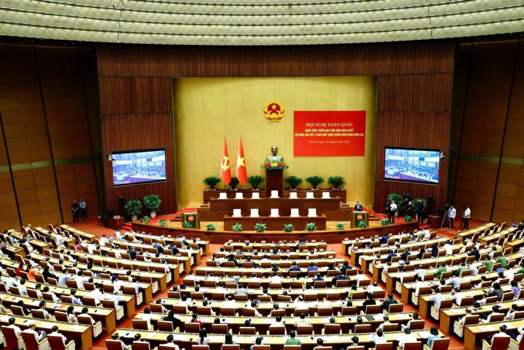Người đọc được khuyến khích theo dõi các thông tin mới nhất về Hội nghị Trung ương 11.